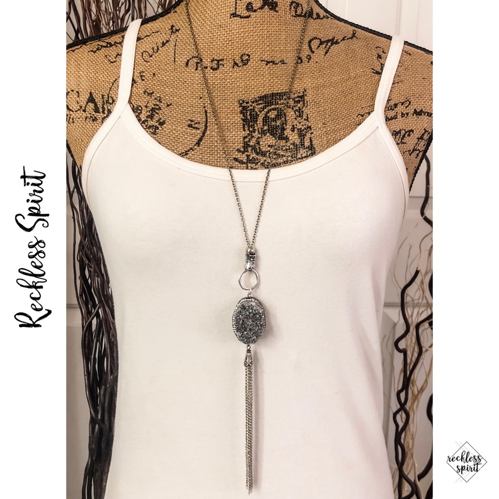 RS Exclusive Sparkling Geode Tassel Necklace